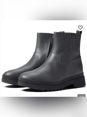 Eileen Fisher Floyd Waterproof
All Weather Short Boots Gray size 8